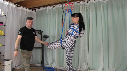Yvette xtreme: Sexy catsuit suspension