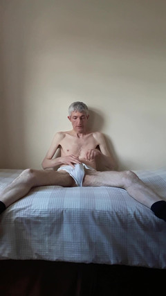 James Dirty Boy: Zeigt meine unterwäsche und masturbiert.