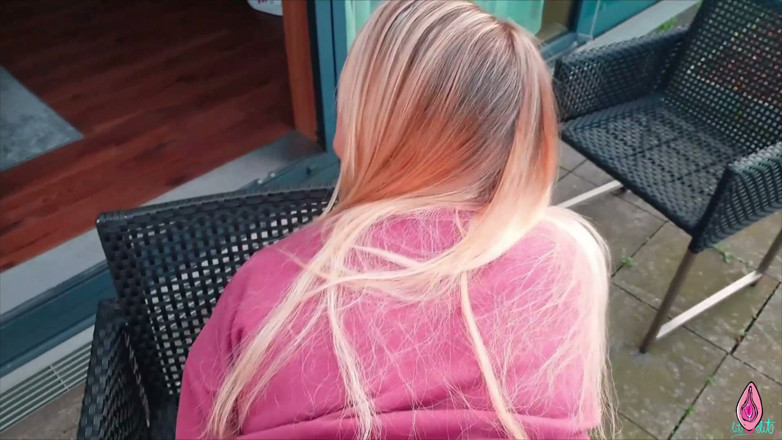 Litclit69: Balkonseks met de aftrekkende vreemdeling naast de deur doet me 2...