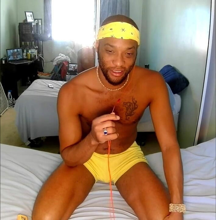 Kennie Jai: Masturbación caliente para un fan