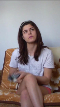 Full Bladder Teen Tries to Hold Her Pee