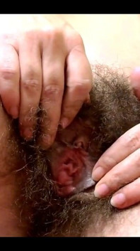 Pee with Pussy Wide Open in Close-up