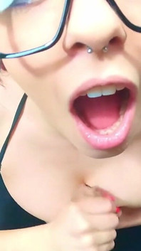 Il video del Sondaggio, con l'outfit scelto da te