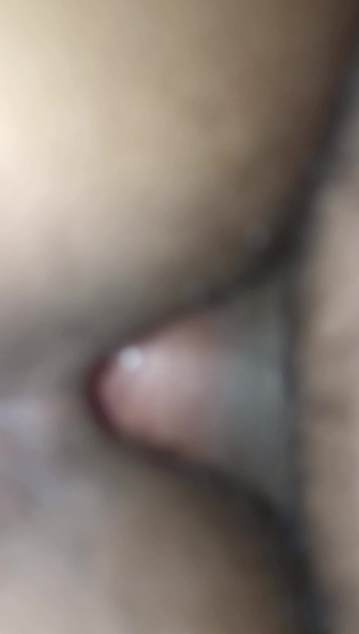 XXX Nepal: Pene assonzato che entra nella figa bagnata e disordinata.