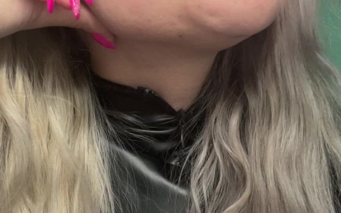 FinDom Goaldigger: Zeck mir deine zunge!