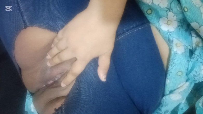 Randi Bhabi: Enjoy at home pussy fucking and eating pussy lovely taste