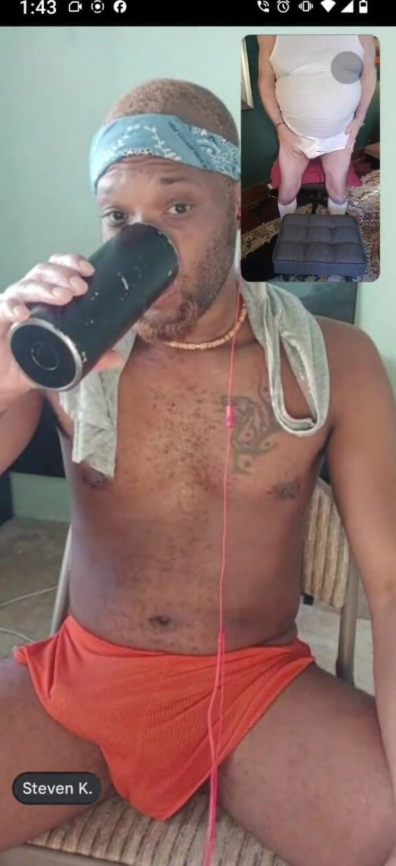 beardaddychub: Prinsă masturbându-se pe cameră