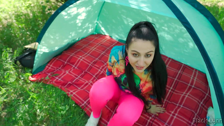 YSP Studio: Brunette Hippie Makes Outdoor Handjob for Free