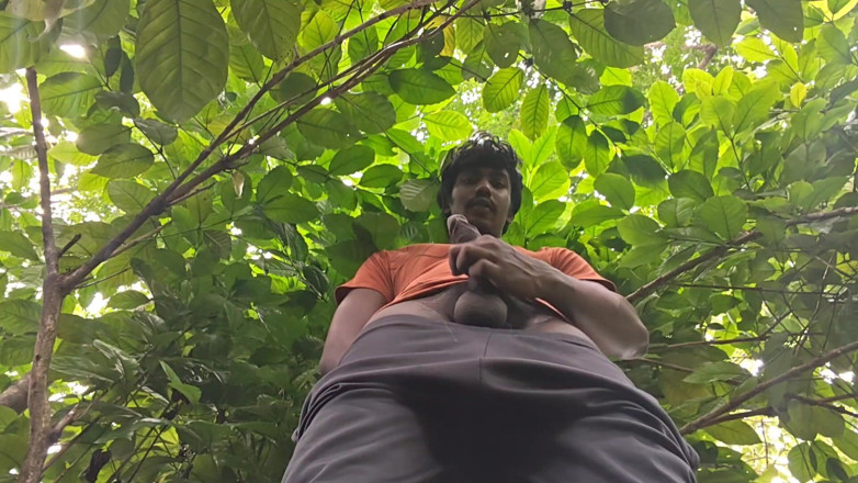 Charmer1999: Outdoor Jerking and Balls Play