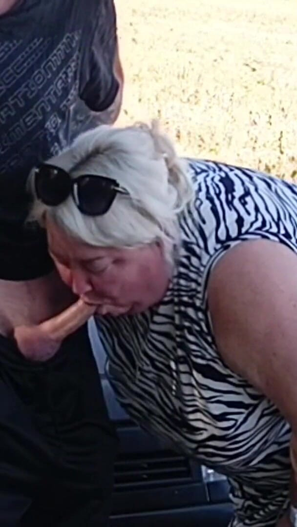 Pissing in Nature Fucked a Neighbor in Her Mouth and Filled It with Cum (Sweet July) Pissing in Nature Fucked a Neighbor in Her Mouth and Filled It with Cum (Sweet July)
