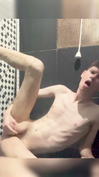 Kedoimath - a Twink Ready to Get Fucked in the Shower