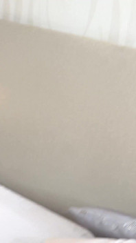 Ateşli tesettürlü Müslüman genç kız bhaijaan tarafından sikiliyor