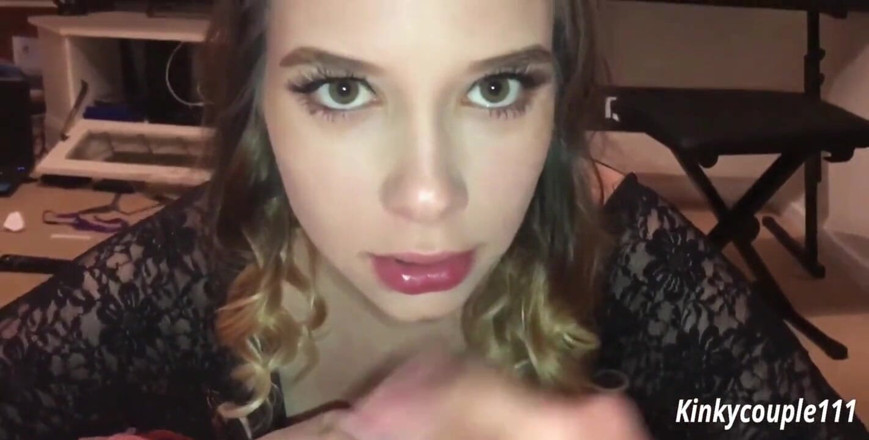 Samantha Flair: Lei ingoia 5 sborrate di fila dallo stesso ragazzo!