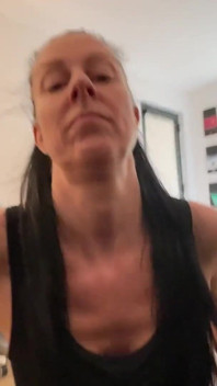 Ohromující MILFKa Texas Patti v relaci bez sedla s Patrickem