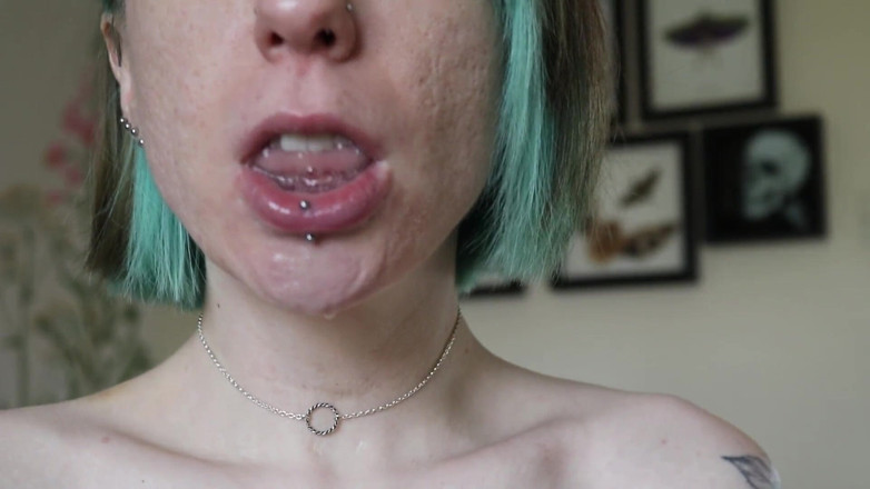 Fetpup: Fetish ludah tersedak