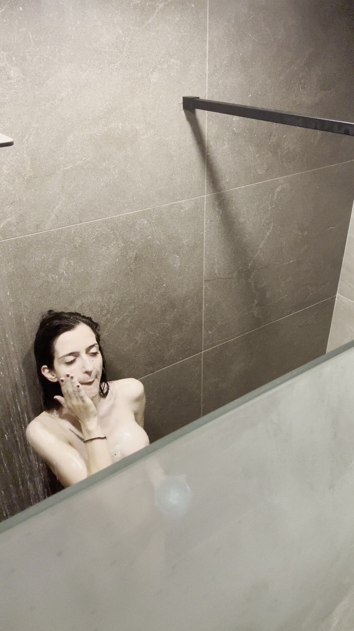 silicone_brunette: Kamera w mojej łazience