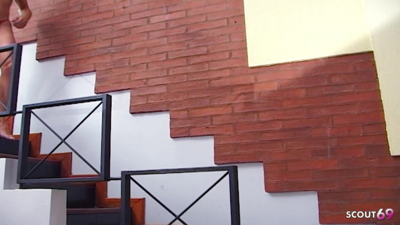 Shemale TS Collection: Chlap je ošukaný do análu blondýnou Big Tit Tranny v...