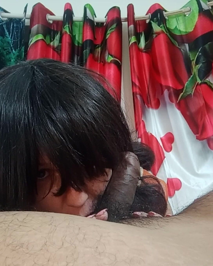 Bolly Karma: Prsatá MILF macecha mě miluje.