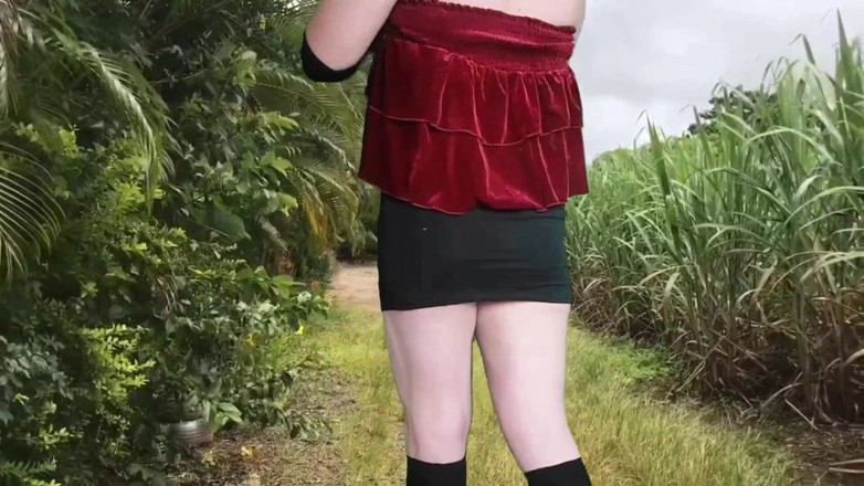 Kitty_Cross: 菊花一个占主导地位的女郎控制住