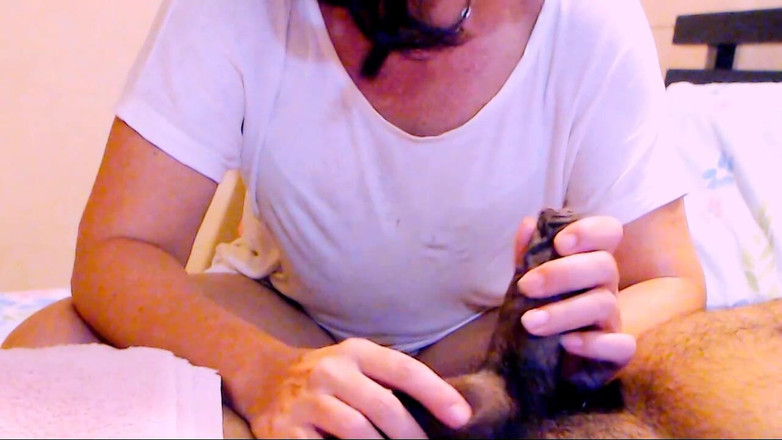 Bolly Karma: 그는 그녀의 직업을 지키고 싶어 - 그녀의 밀프 상사를 따먹어