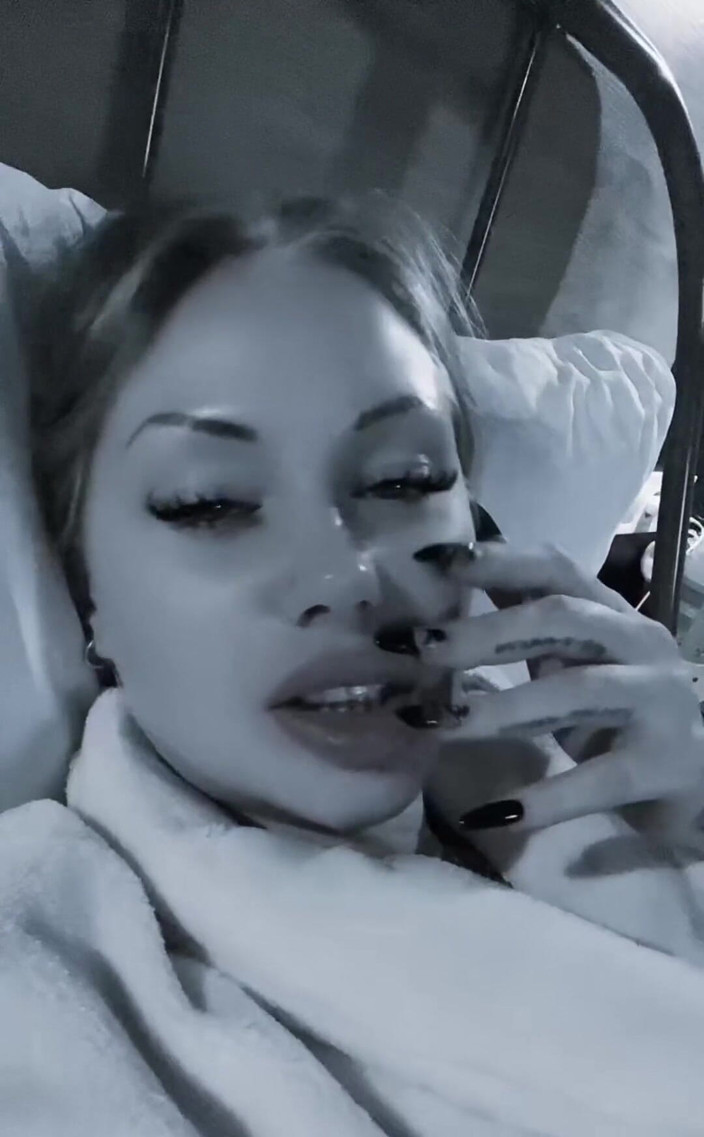 Goddess Misha Goldy: Poražení na dobrou noc