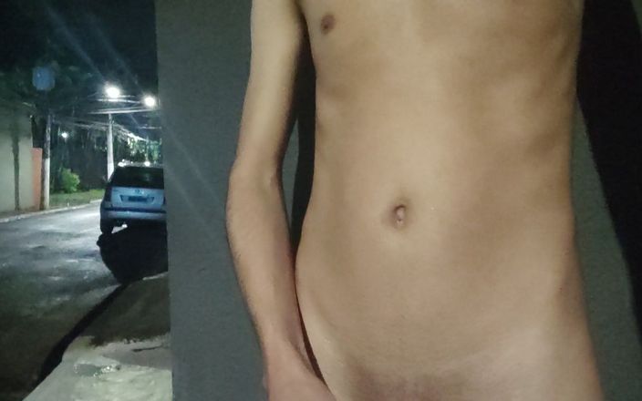 Lekexib: Desnuda en la calle 02
