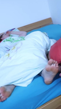 Фут рабське життя під великими підошвами імбиру