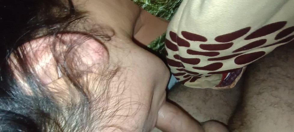 Ionut899: Il Patrigno Usa La Mia Bocca E La Mia Gola...