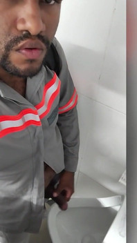 Antes De Ir Pra Casa Uma Gozada No Vestiário