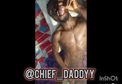 Chief_daddyy: 一名34岁男子在妻子回家参加8月会面后，接受了12英寸的鸡巴。