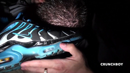 Raw French Bad boys: Sneaker submission, di badboy bisex nel divano del jogging