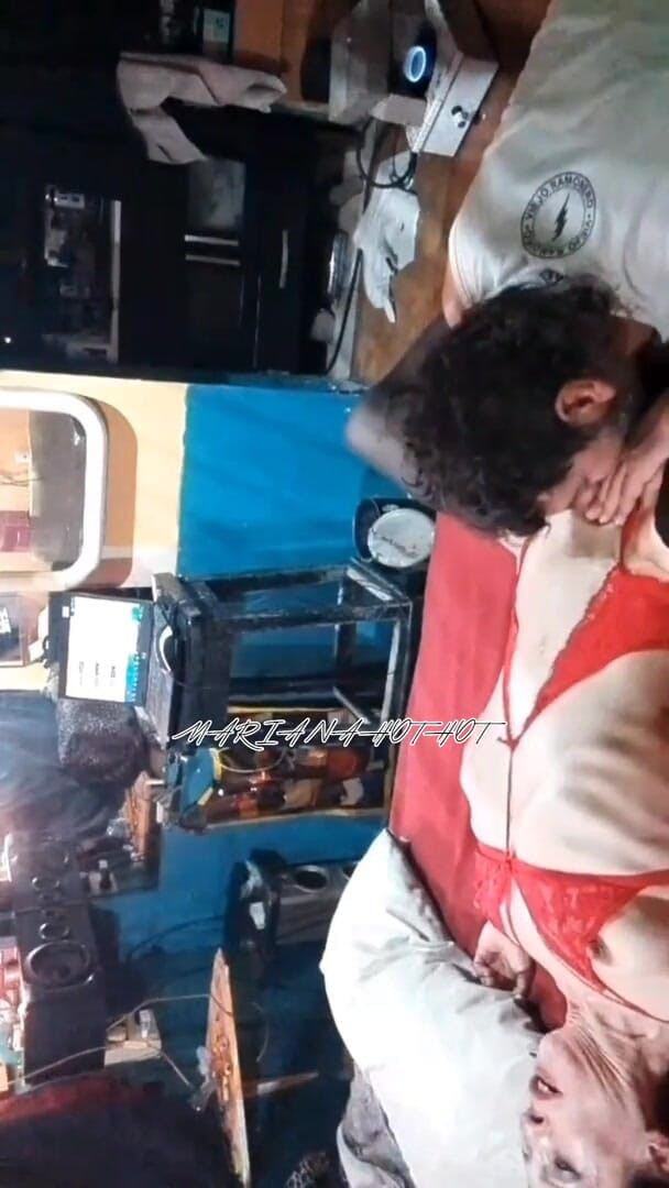 Marian sofar: Chupando Concha Argentine