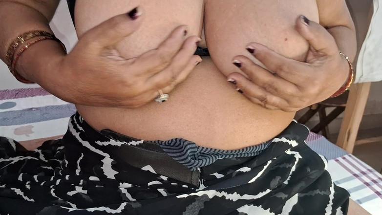 TABOOBREAKERS: 味わい、私のネクター、黒いサリーの素敵なルック