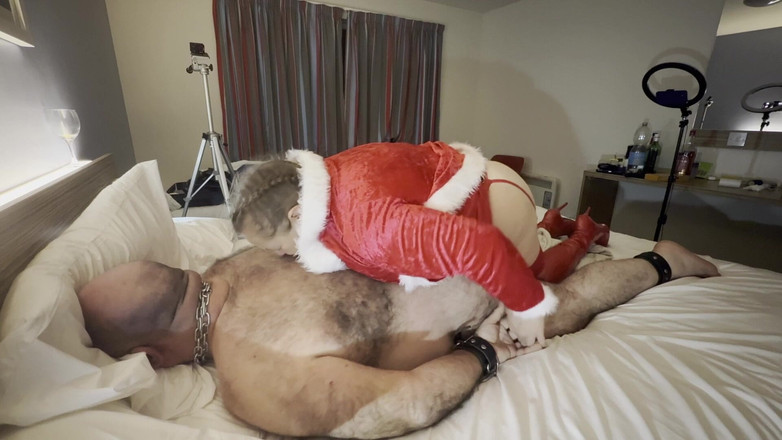 Aaexperiencesltd: パート2:- キンクスマス夫人がブーブーに良いクリスマスセックスを!