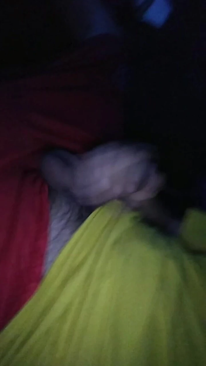 AlexAlejandro13: Who Wants to Come to the Room