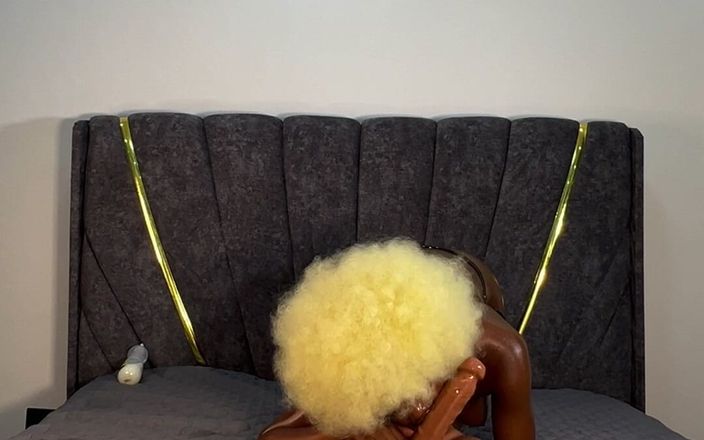 SEXXY-DAISY: Così bagnata, così rumorosa- hardcore la cavalcata del dildo finisce...
