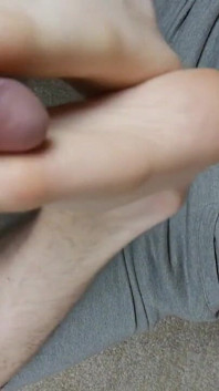 Cumshot on Barefoot