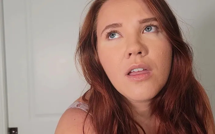 Annabelle Rogers: Eat Mommy's Ass Until You Cum Hard