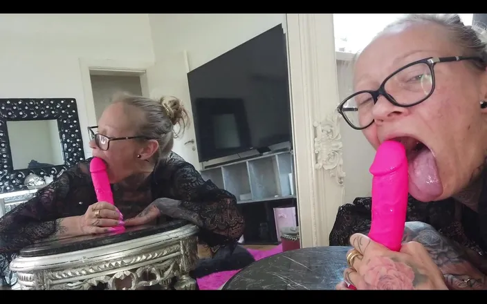 Skully inkson: Blowjob