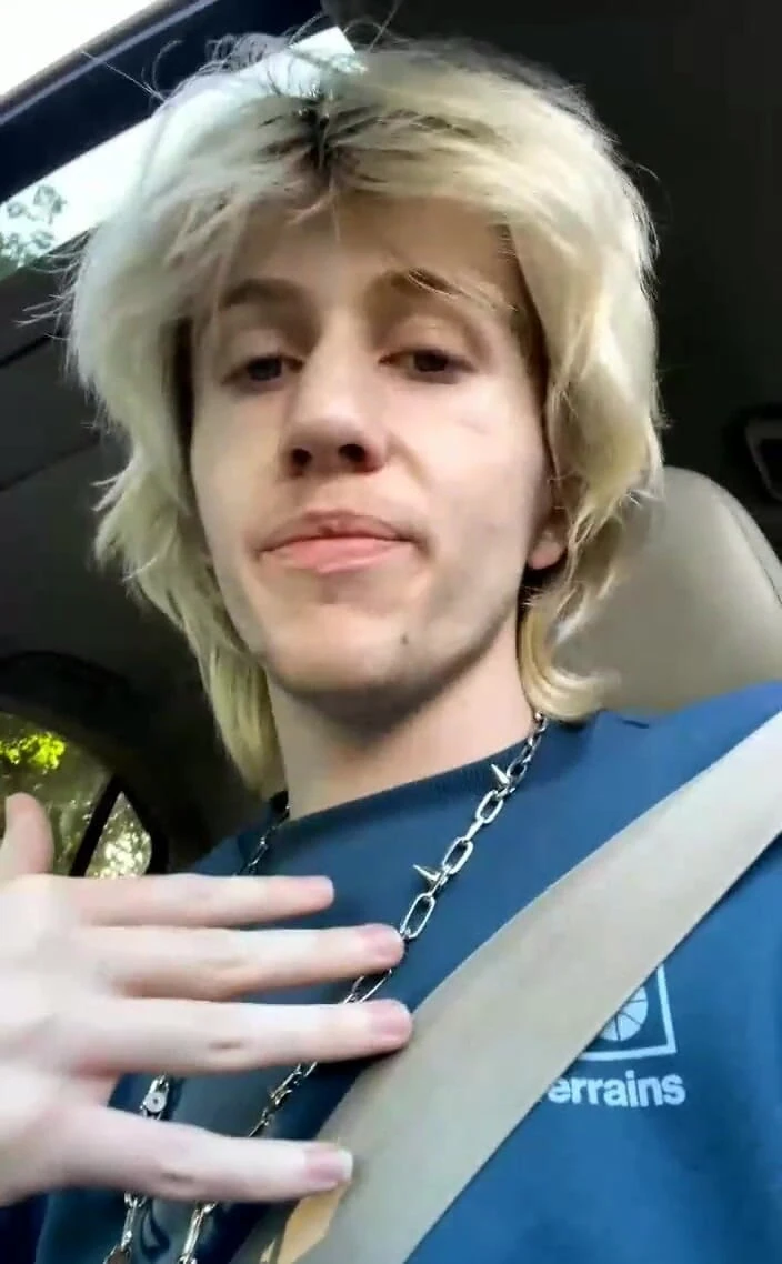 GhostCams: Stream začal 08.01.2022 23:51 Pm Všechny podrobnosti o tom, že šukám svou macechu souseda...