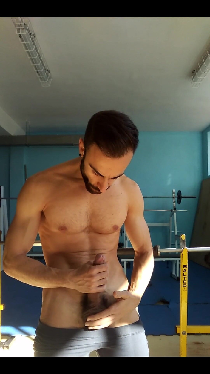 Zeus Ray: Quer ser fodida na academia?
