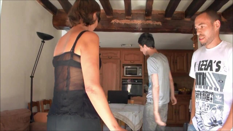 Matureandco: Two Young Men Meet a Mature Woman Online and Have...