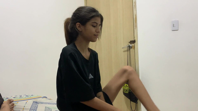 TUflacasex123: ตอนเย็นพี่สาวบุญธรรมมาถึงและอยากโดนฉันสัมผัส