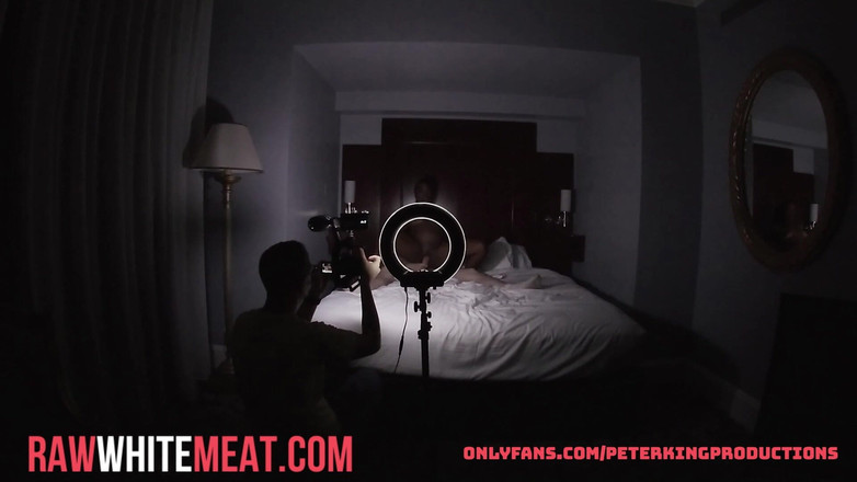 Raw White Meat: Tvrdé šukání pro sexy tmavou krásku Bts