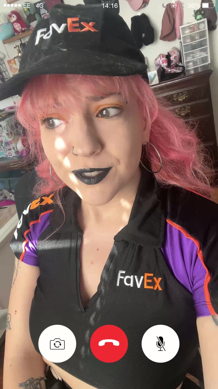 lilredvelvettt: Facetiming con la tua ex fidanzata