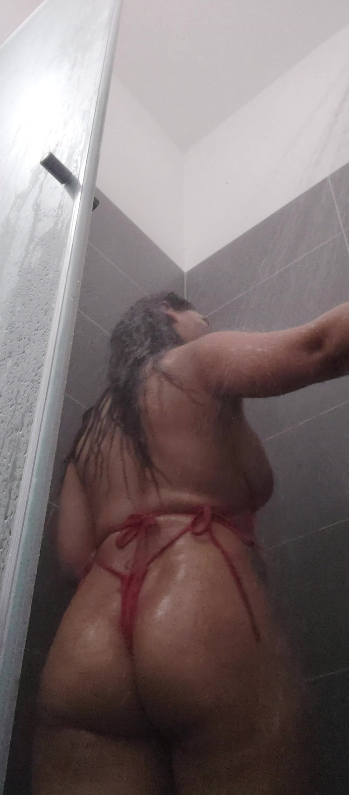 anabel693: シャワーでからかうよ