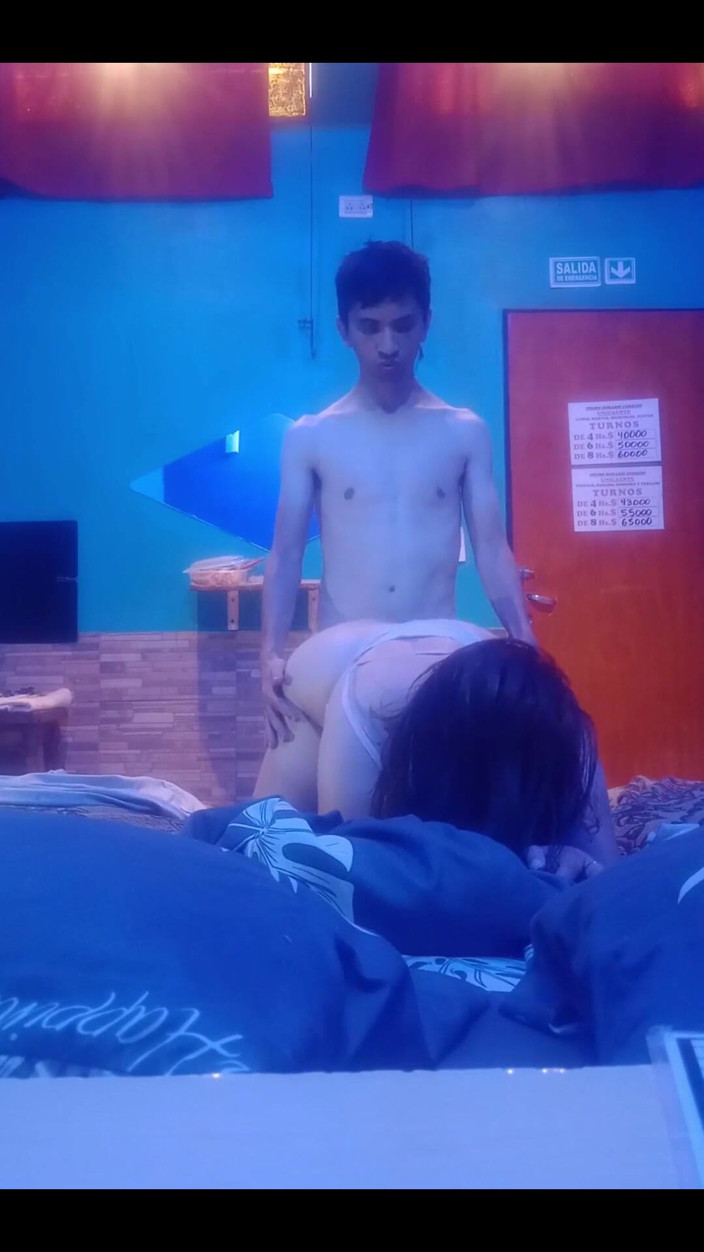 Fitcure1: 我们去了下一个城镇，住在一个宾馆里