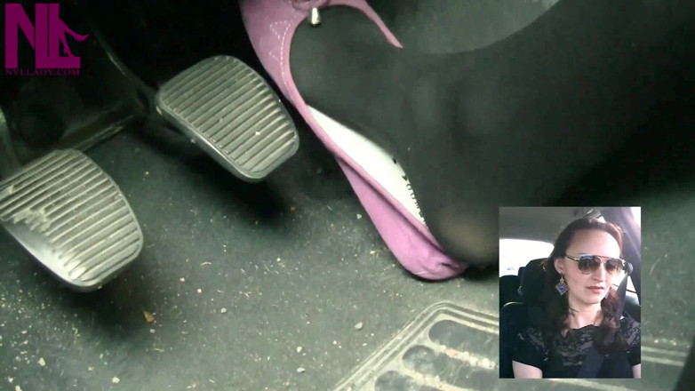 Nyllady: Driving in Black Thick Nylons and Pink Flats