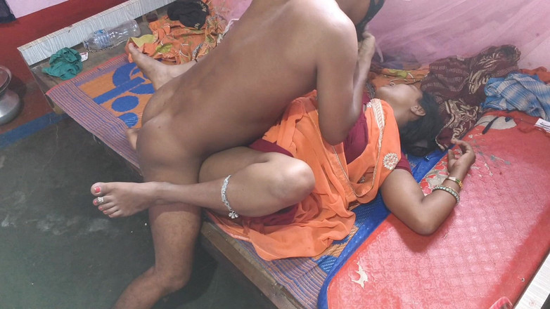 Sobha rani: Вперше індійська дружина обмінюається сексом. Трахни мою дружину