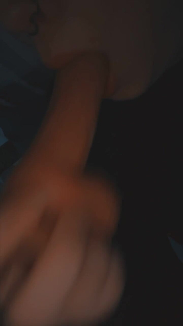 Dildo Blowjob (Freya Farina BBW)